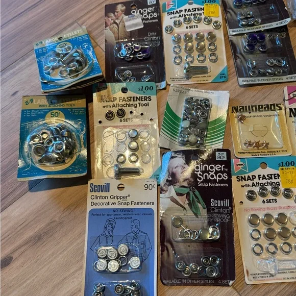 Assorted Snap Fasteners Collection - Picture 2 of 4